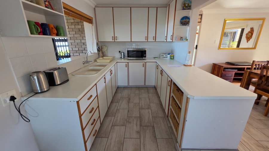 3 Bedroom Property for Sale in Dana Bay Western Cape